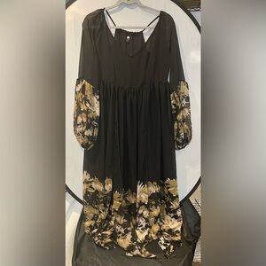 Elegant Black and Gold Floral Long Sleeve Dress